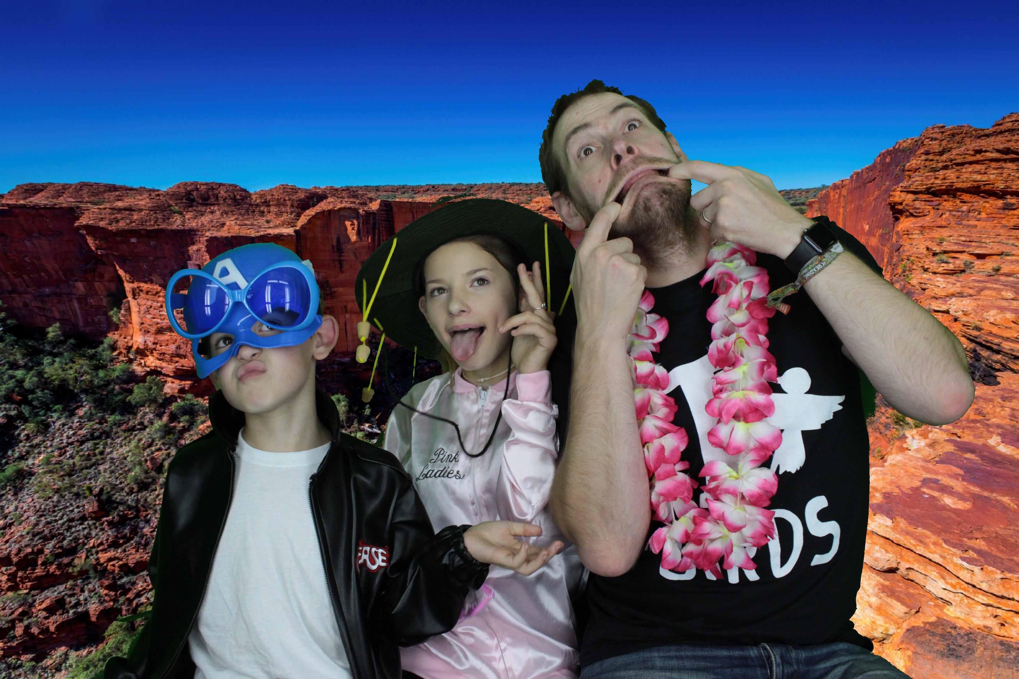 Simon's 50th Birthday | View more photos from the event at gallery.myphotoboothexperience.co.uk/u/MyPhotoBoothExperienceLtd/Simons-50th-Birthday